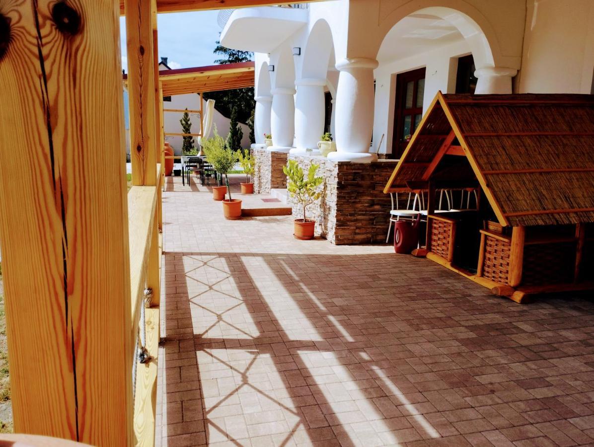 Regori Haz Hotell Balatongyörök Exteriör bild
