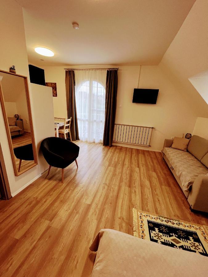 Regori Haz Hotell Balatongyörök Exteriör bild